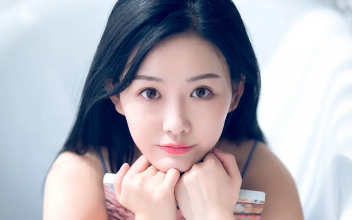海盐哈尔滨私人伴游燕子